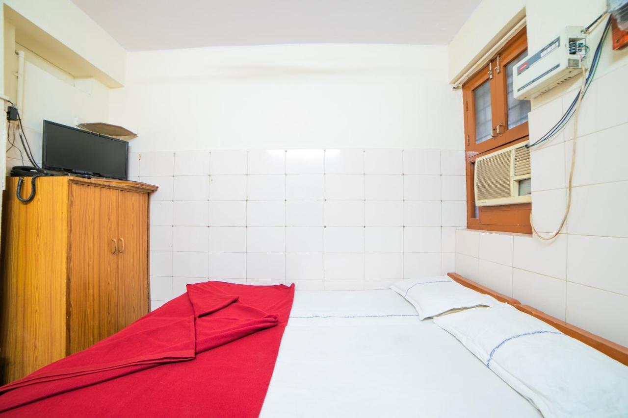 Hotel O Sree Radha Lodge Near Snow World 세쿤데라바드 외부 사진