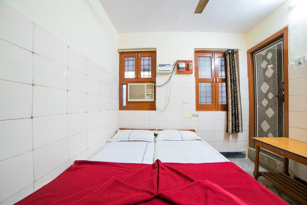 Hotel O Sree Radha Lodge Near Snow World 세쿤데라바드 외부 사진