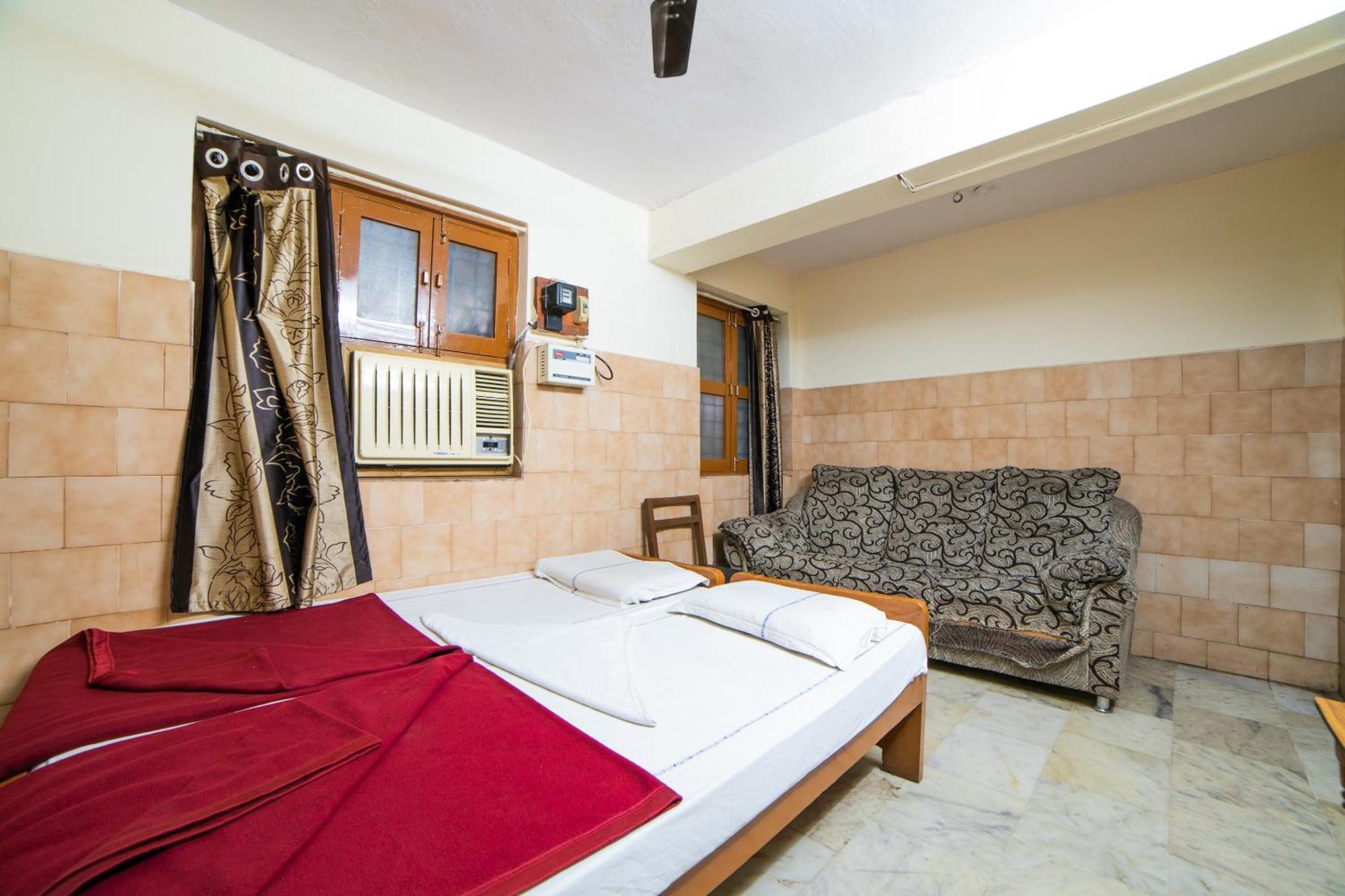 Hotel O Sree Radha Lodge Near Snow World 세쿤데라바드 외부 사진
