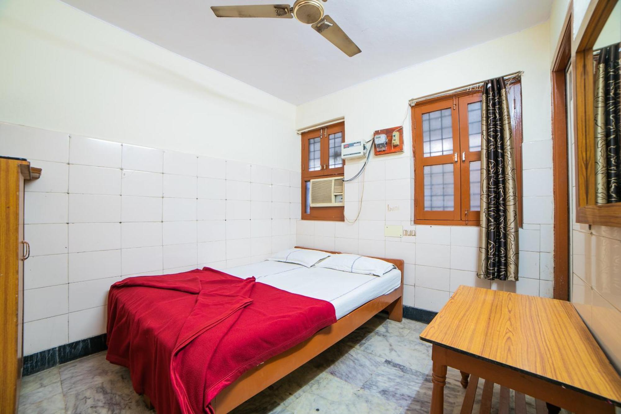 Hotel O Sree Radha Lodge Near Snow World 세쿤데라바드 외부 사진